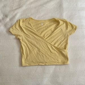 Yellow crop top (L)